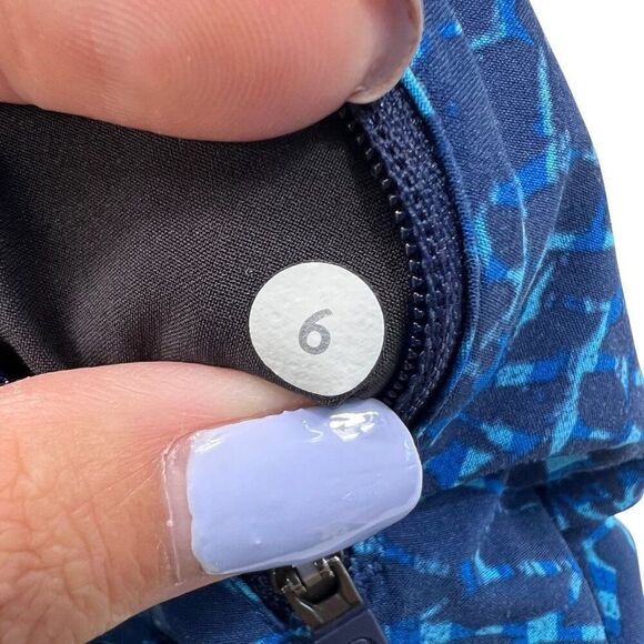 Lululemon Tracker Short III Samba Snake Kayak Blue 4" Inseam Size 6 - Picture 6 of 8